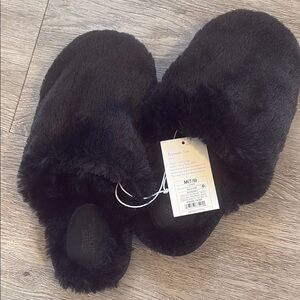 Stars Above Black Faux Fur Slippers
